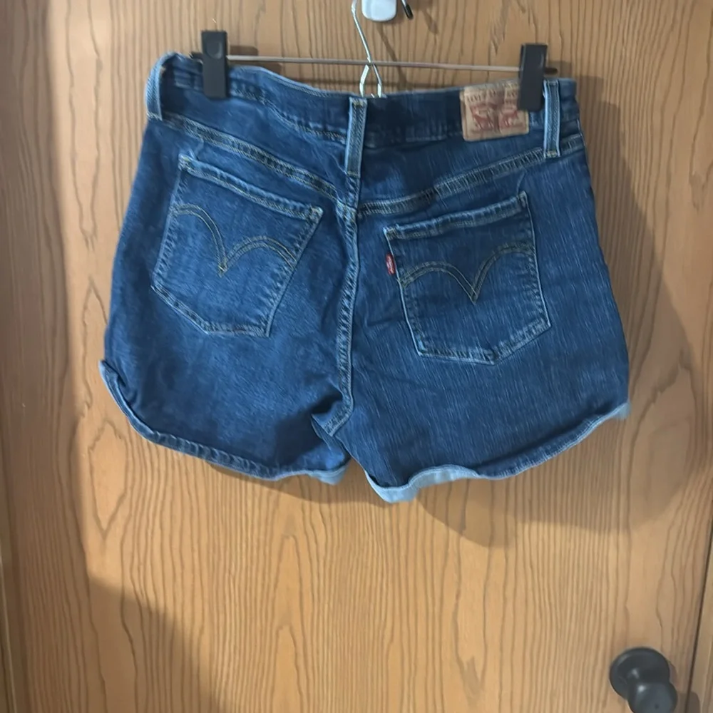 Levi’s Shorts - Picture 2 of 2